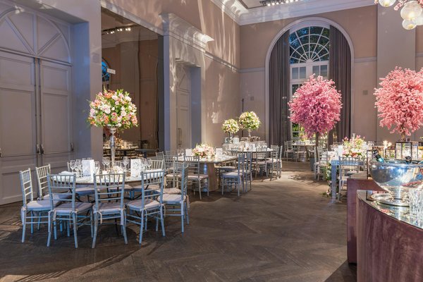 Quels sont les aspects juridiques à connaître avant de louer une salle événementielle?